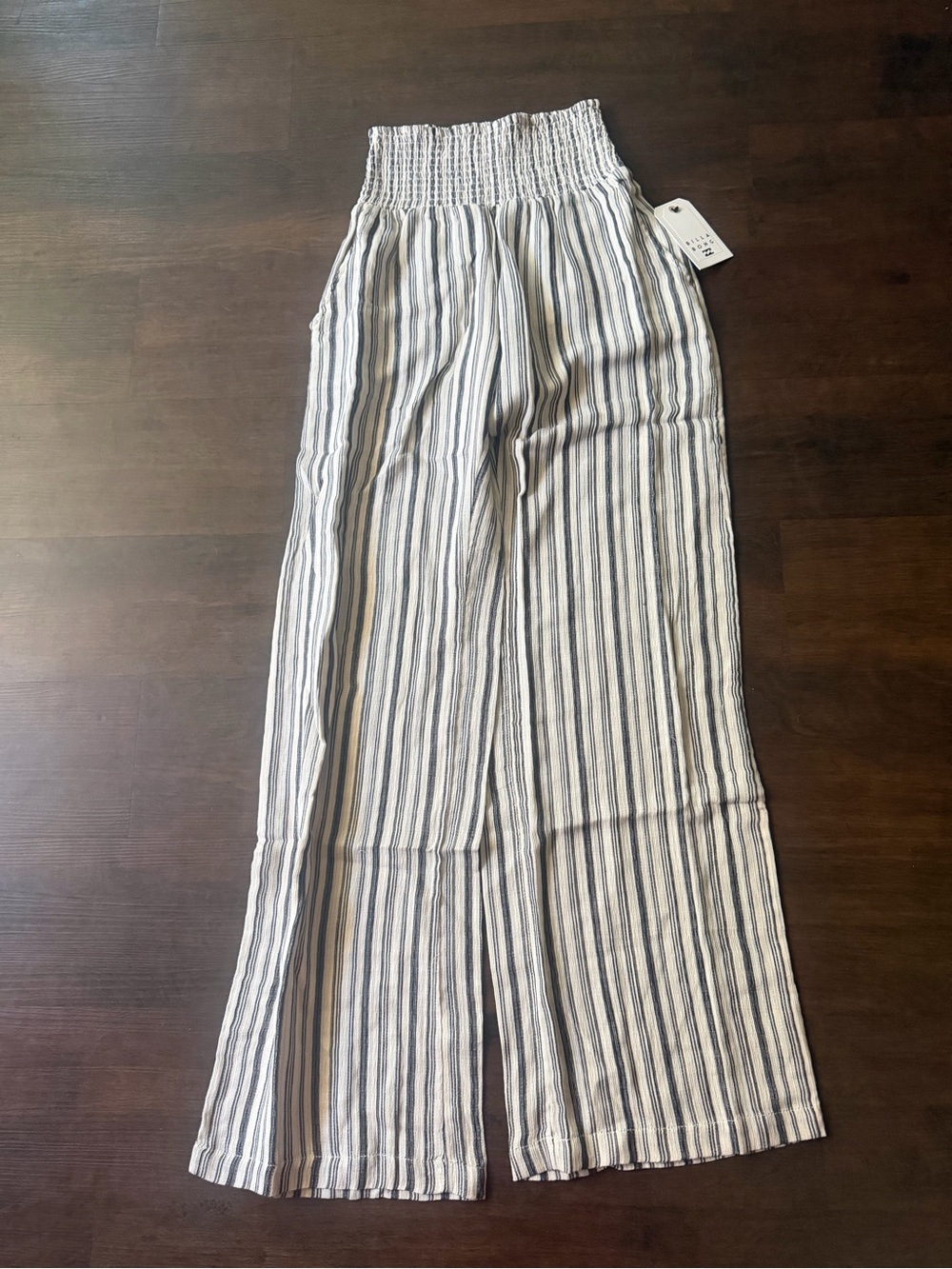 Billabong Smocked-Waist Wide Leg Striped Pants - Cream & Black Small - Picture 2 of 8